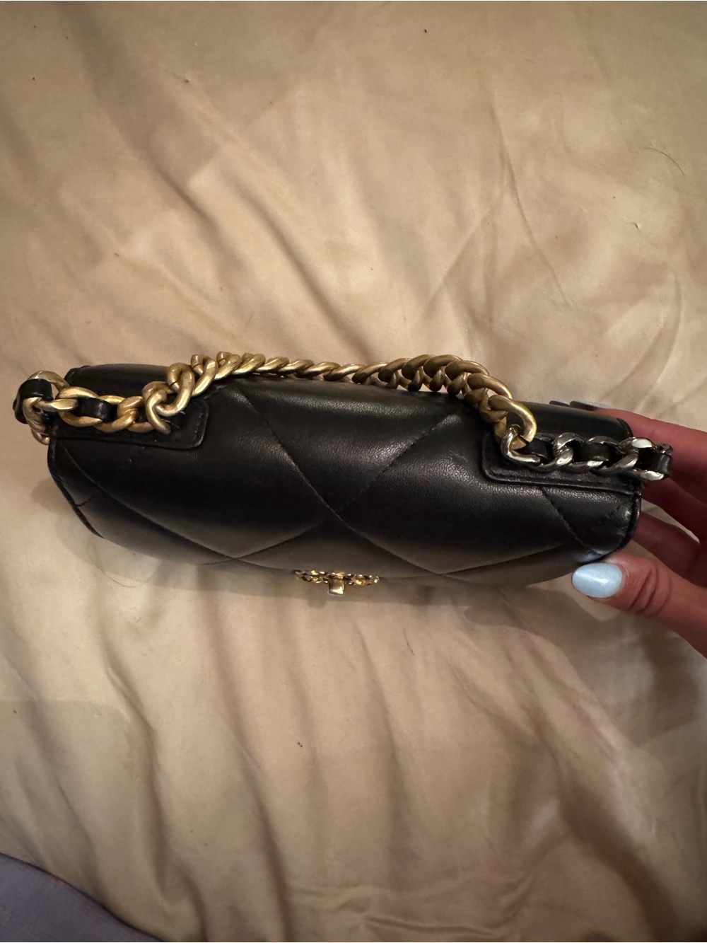 CHANEL Agneau Brill Black Mini Shoulder Bag with Gold Chain - Picture 3 of 13
